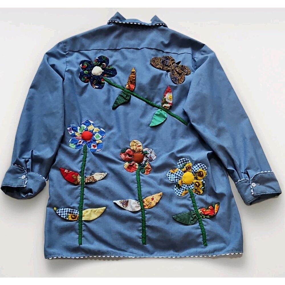 Dickies Women’s Blue Chambray Work Shirt Floral Applique 16 1/2 34/35 - Picture 2 of 7